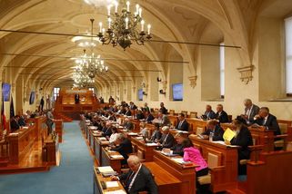 SPD i Stačilo! chtějí zrušit Senát - Novinky